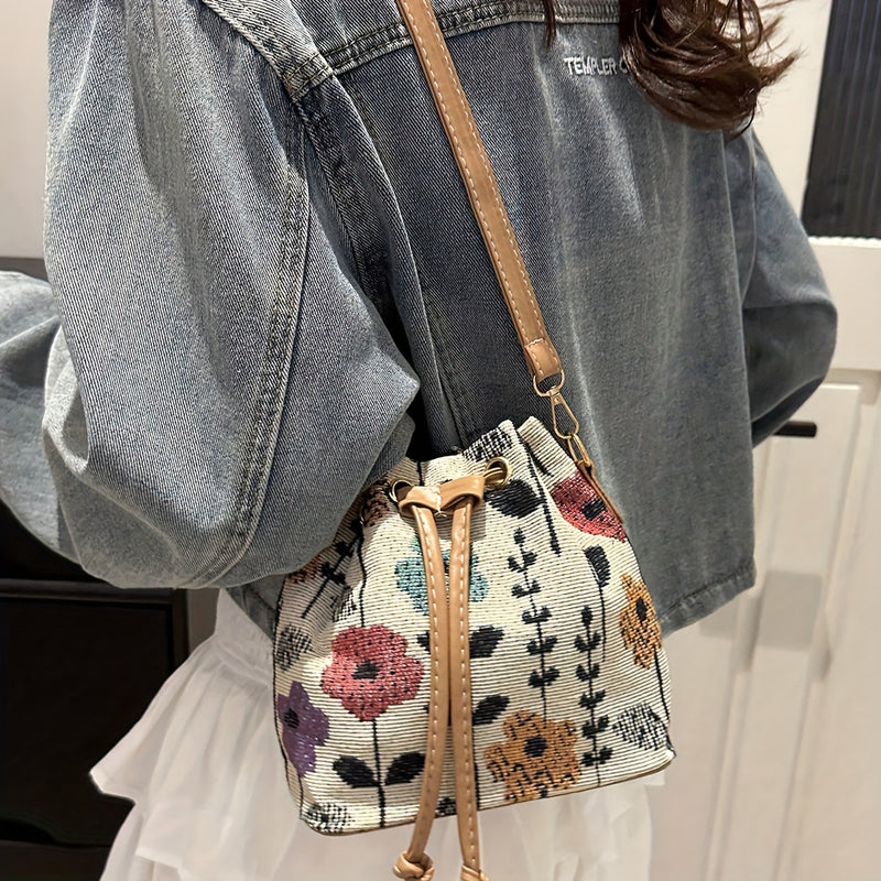 Bolsa Balde Floral: Romântica e Versátil para o Dia da Mulher